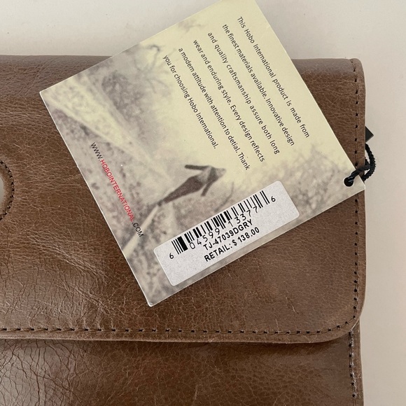 HOBO International large brown leather clutch. - Picture 3 of 8